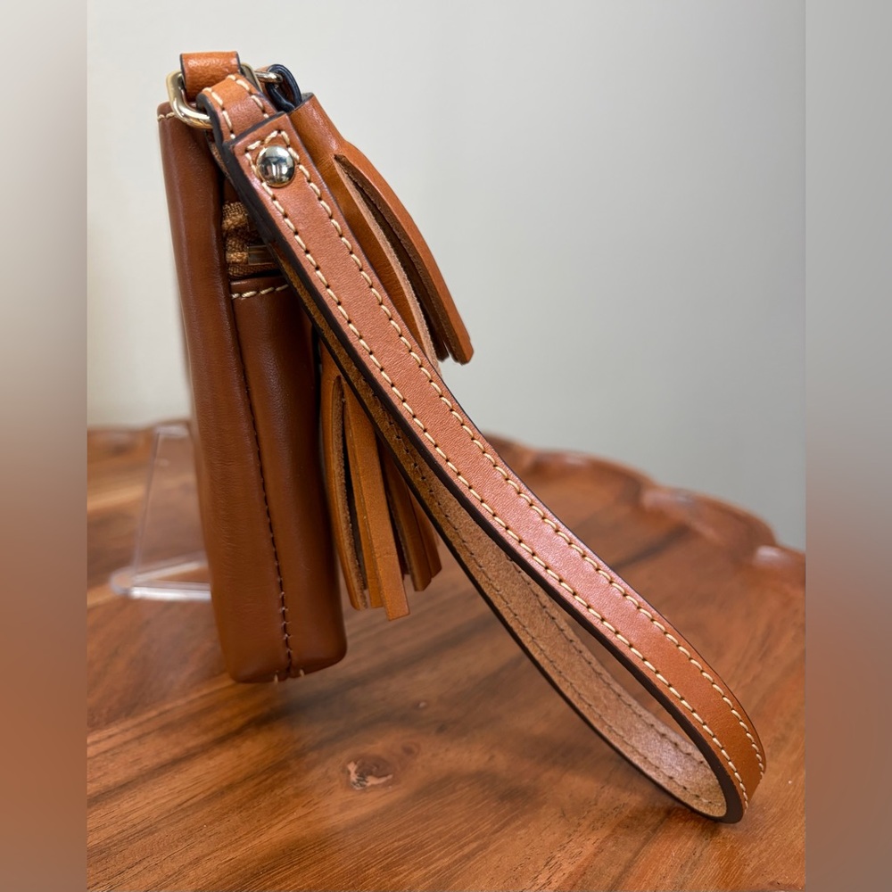 Dooney & Bourke Wexford Natural Brown Leather Double Zip Wristlet Clutch NWOT - Picture 10 of 16